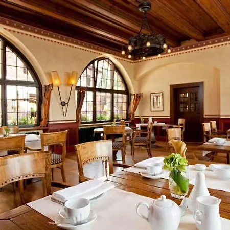 Romantik Auf Der Wartburg 5* Eisenach